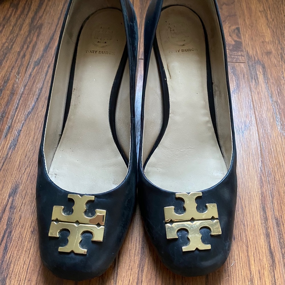Tory Burch Wedge Black with Gold